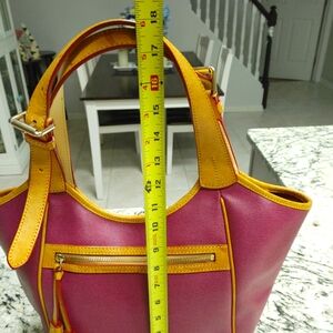 Large Dooney Bourke handbag/purse
